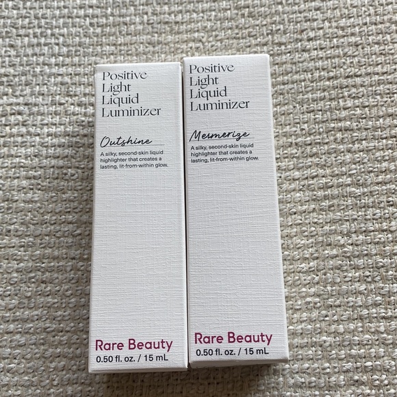 COPY - Rare beauty liquid Luminizer - Picture 5 of 8